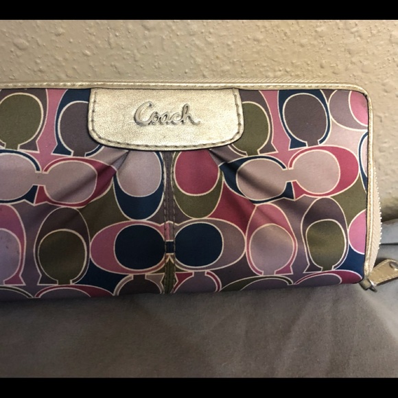Coach Purse & Wallet Set - Picture 5 of 8